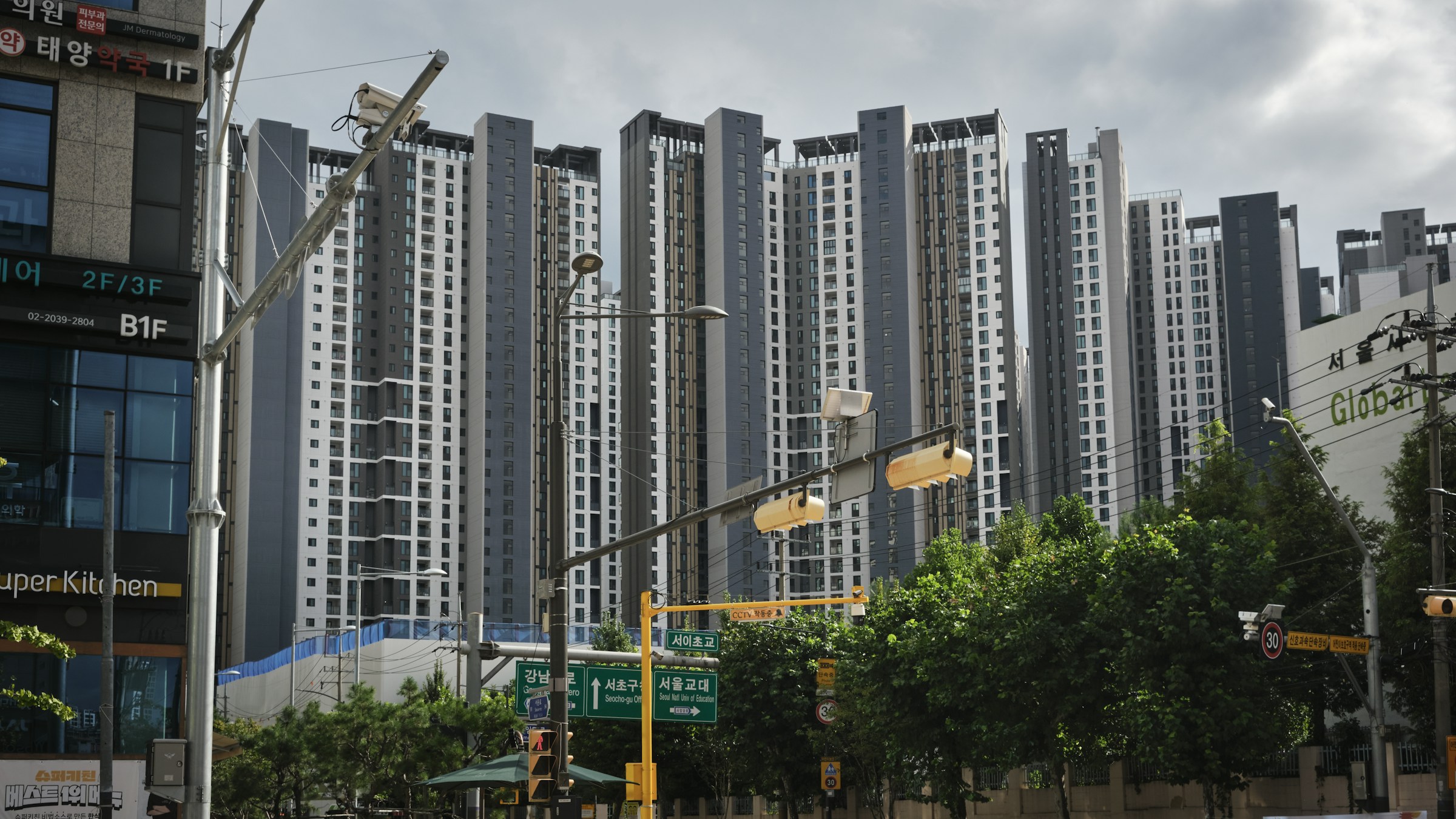 서울의 실제 아파트와 거리 풍경